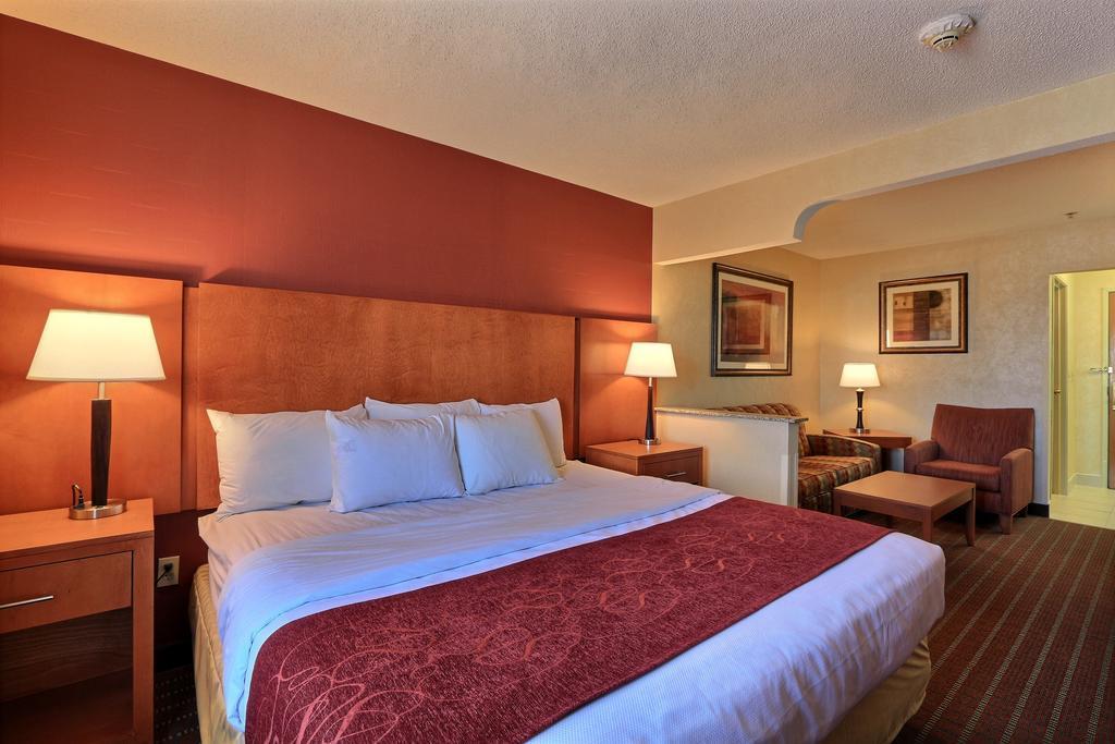 Comfort Suites Auburn Hills-Detroit Екстериор снимка