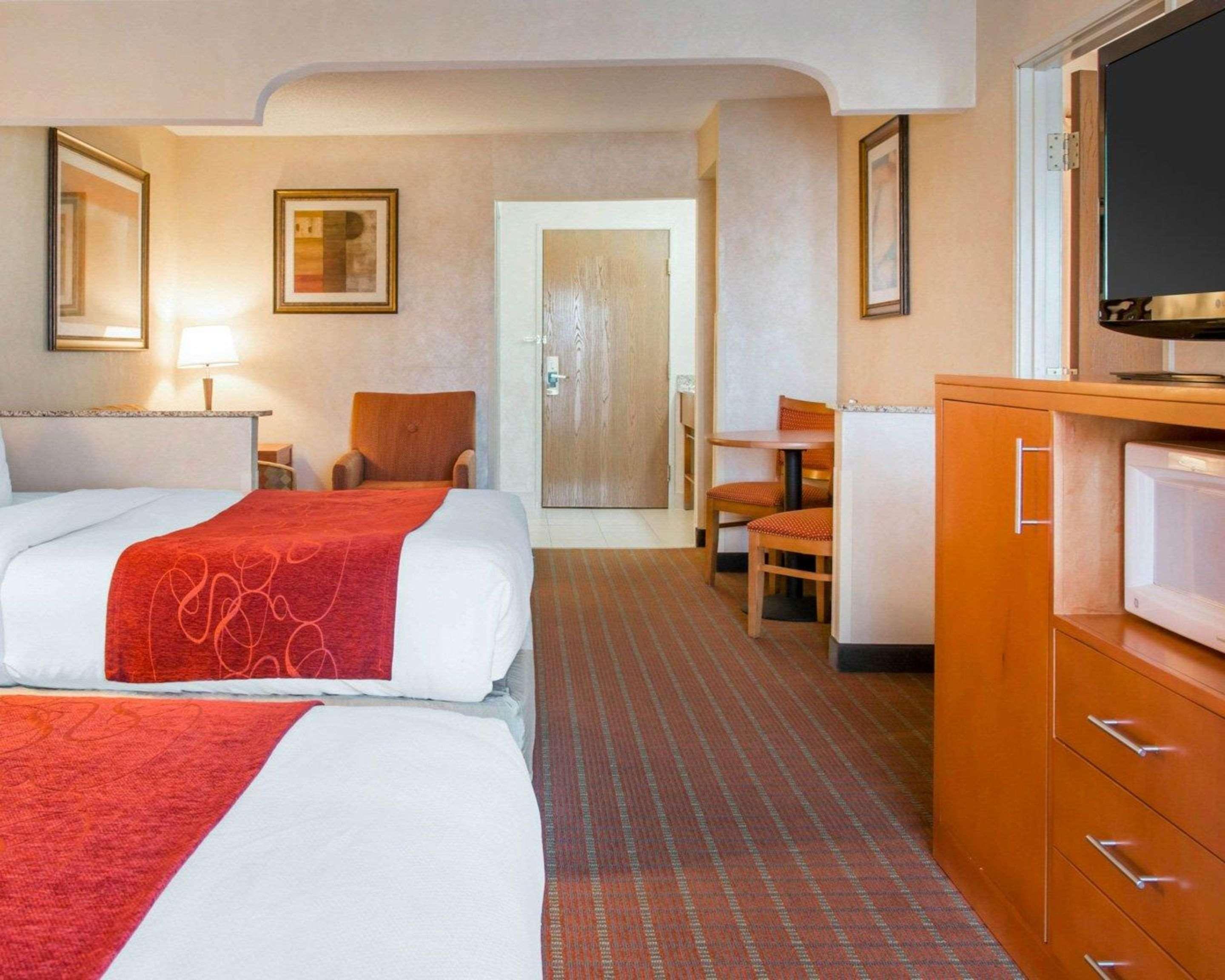 Comfort Suites Auburn Hills-Detroit Екстериор снимка
