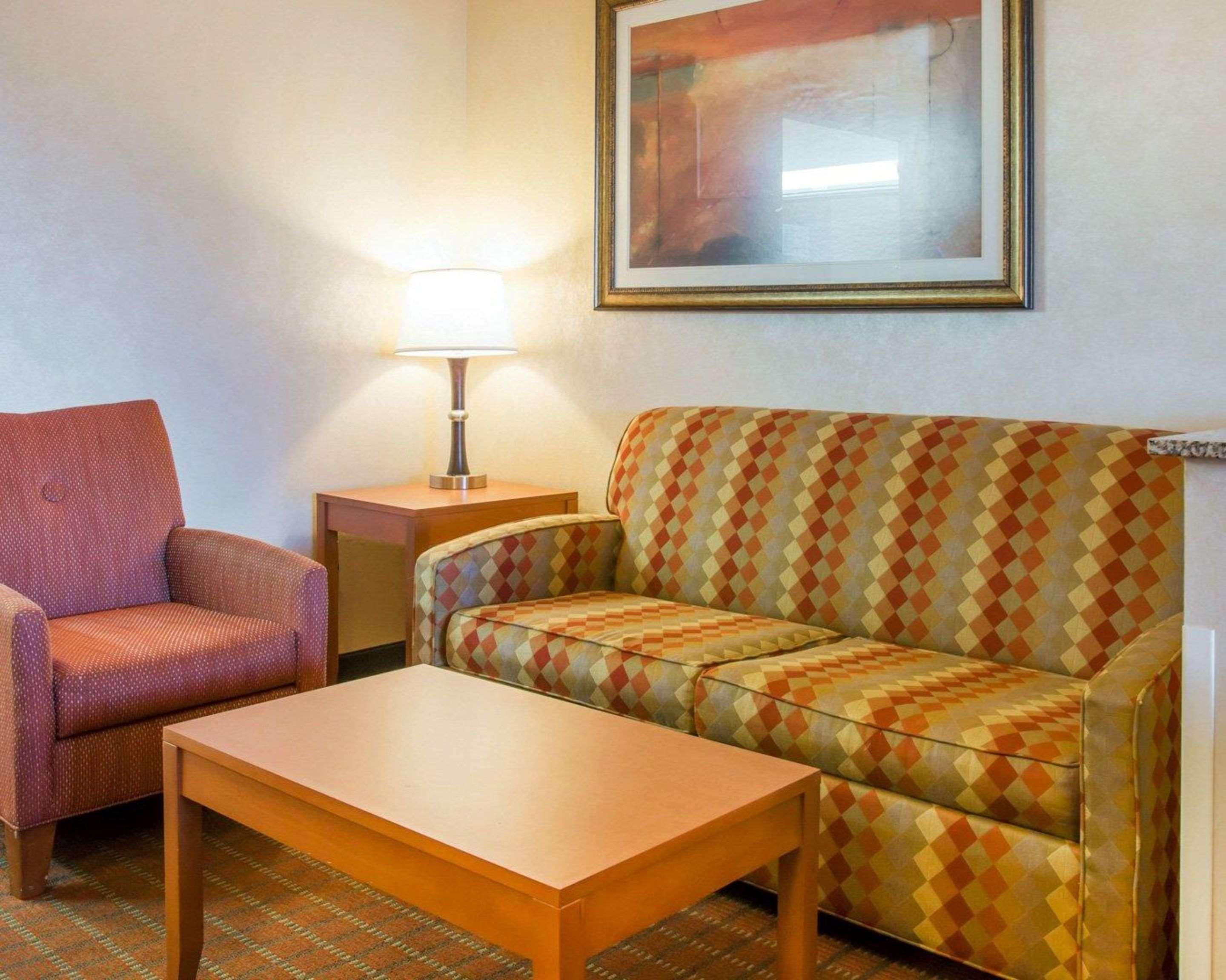 Comfort Suites Auburn Hills-Detroit Екстериор снимка