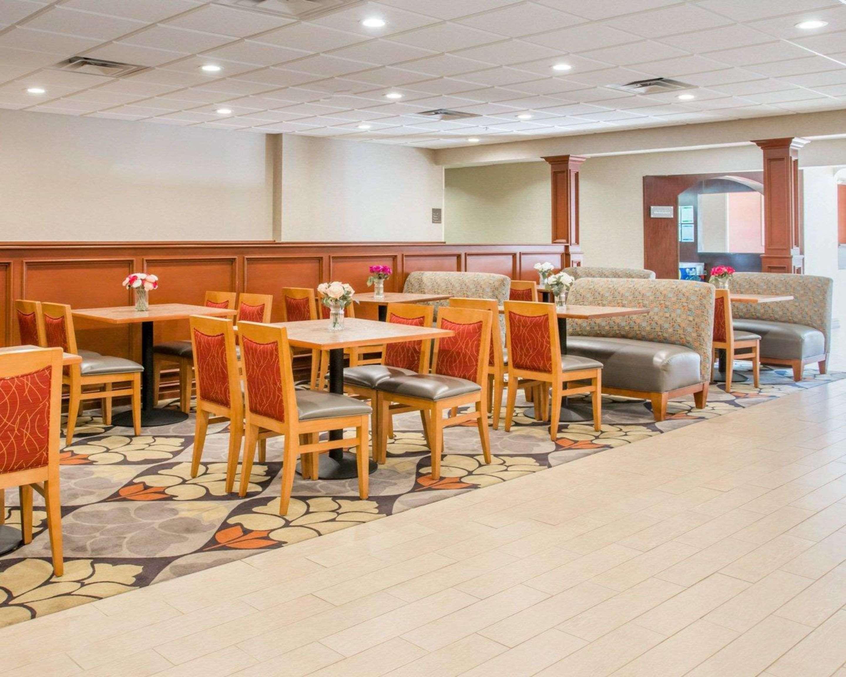 Comfort Suites Auburn Hills-Detroit Екстериор снимка