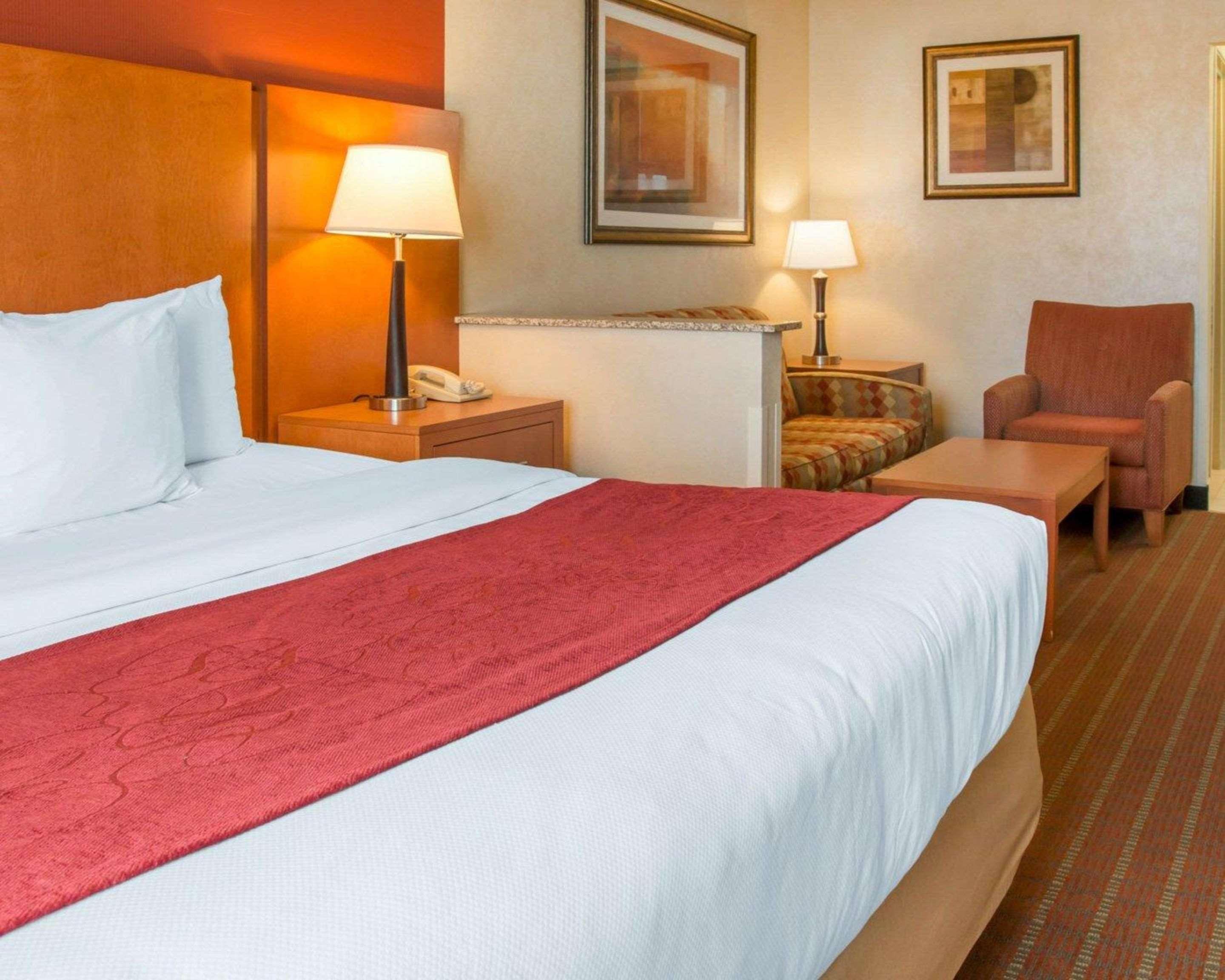 Comfort Suites Auburn Hills-Detroit Екстериор снимка