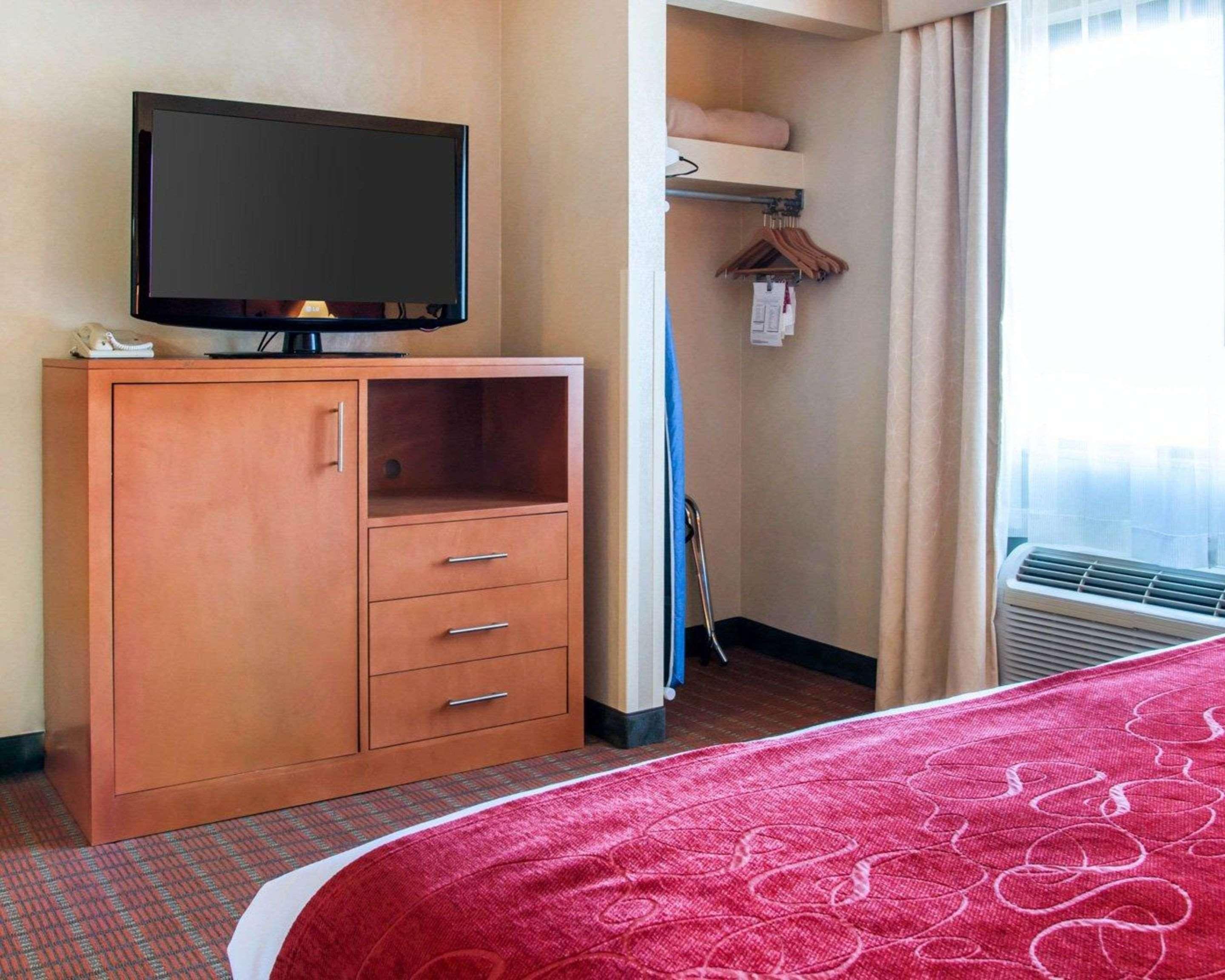 Comfort Suites Auburn Hills-Detroit Екстериор снимка