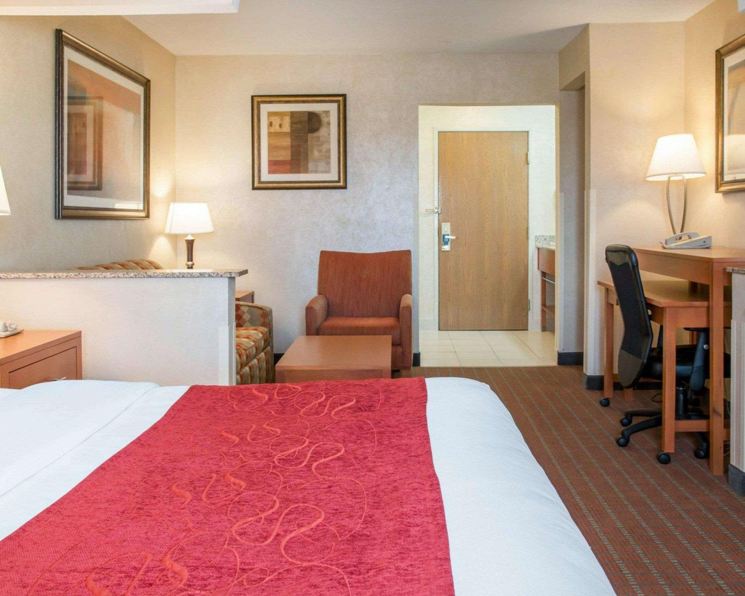 Comfort Suites Auburn Hills-Detroit Екстериор снимка