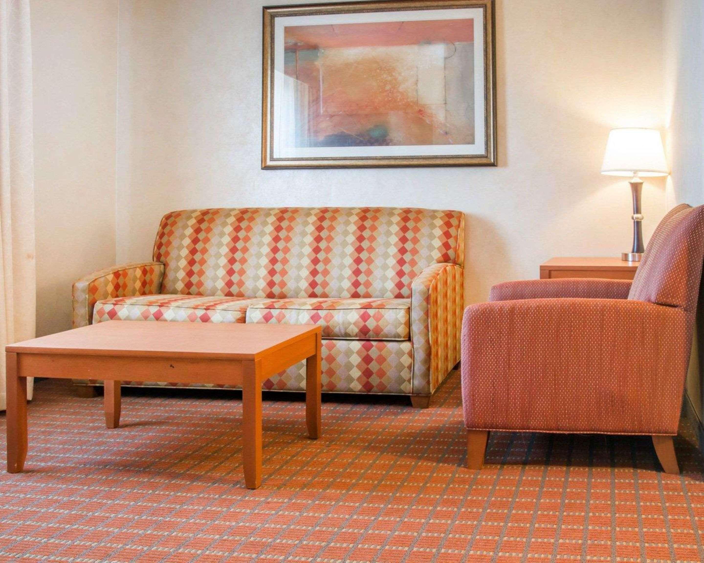 Comfort Suites Auburn Hills-Detroit Екстериор снимка