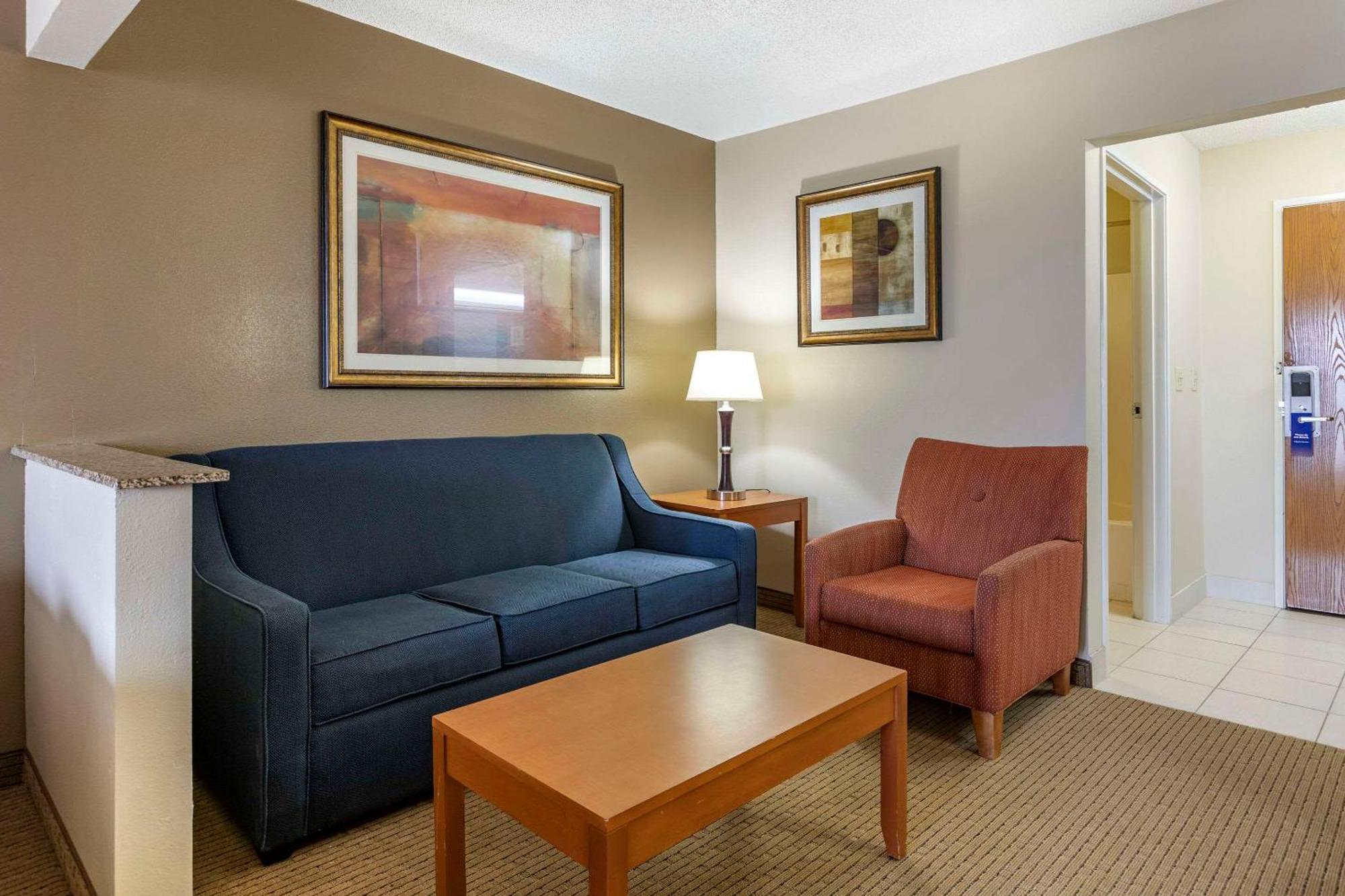 Comfort Suites Auburn Hills-Detroit Екстериор снимка