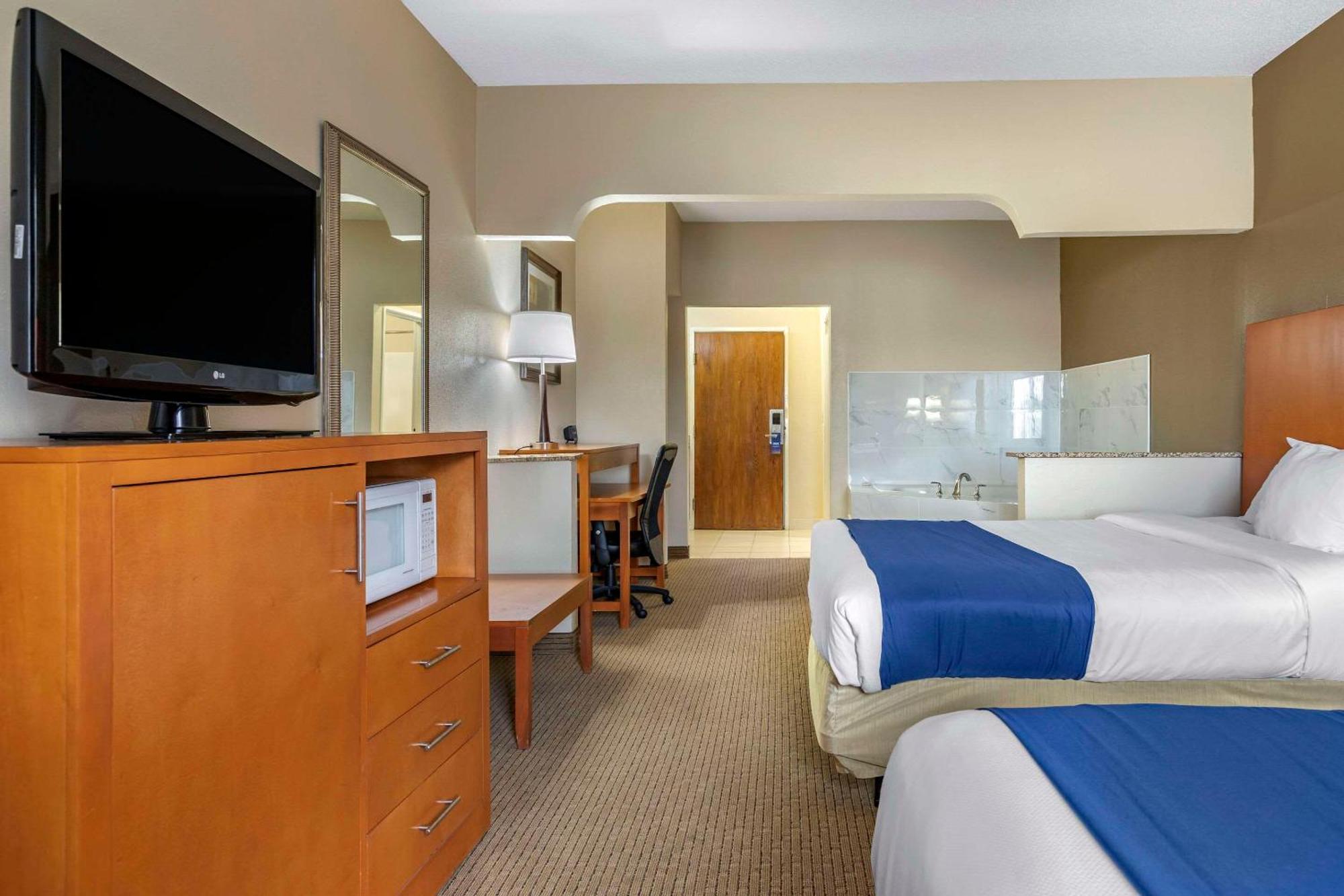 Comfort Suites Auburn Hills-Detroit Екстериор снимка