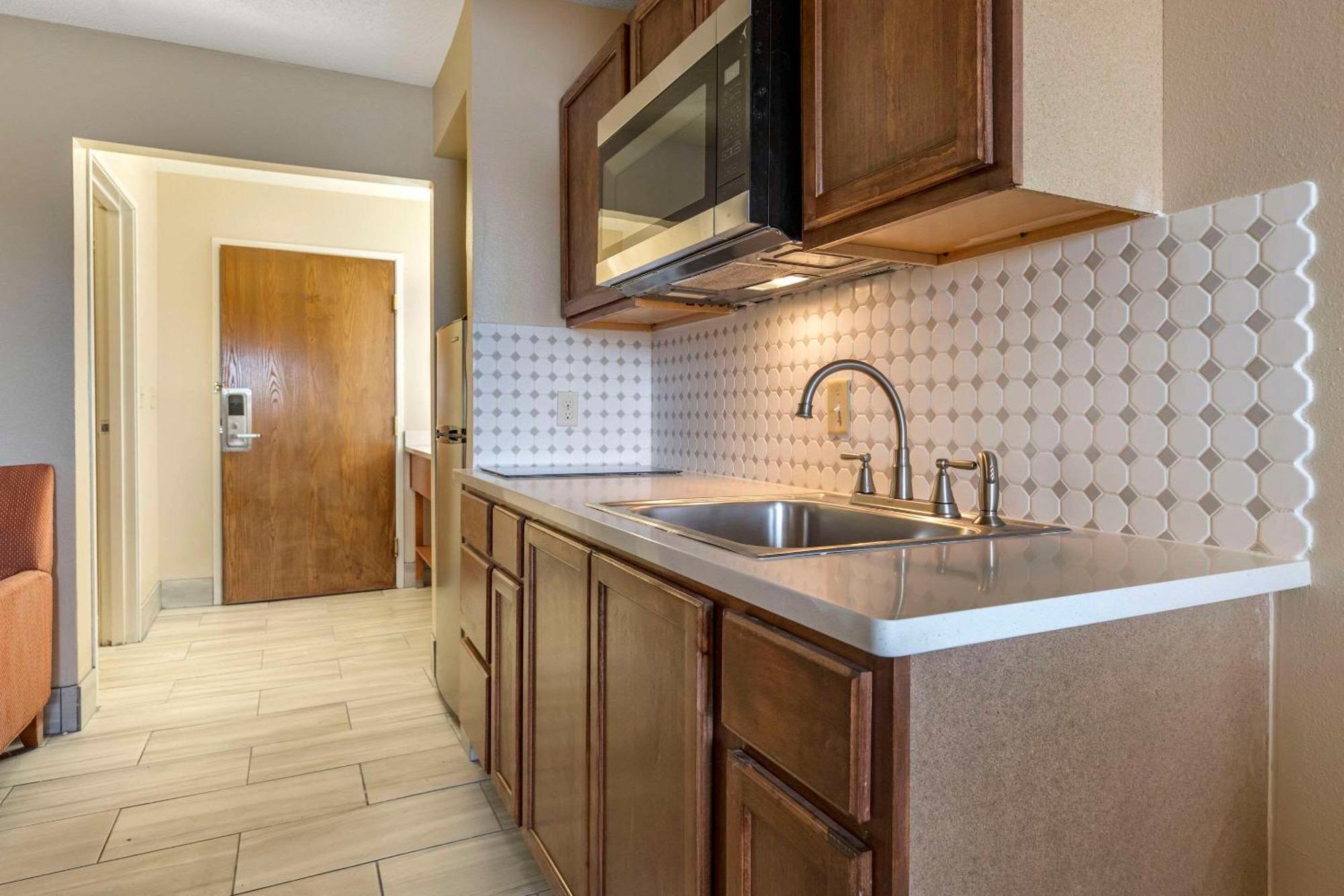 Comfort Suites Auburn Hills-Detroit Екстериор снимка